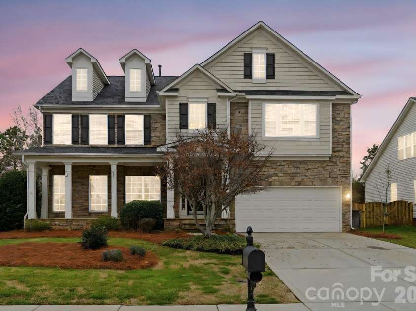 8116 Madrigal Court, Waxhaw, NC 28173.  MLS# CAR4347745, YatesRealty ID 16106. 