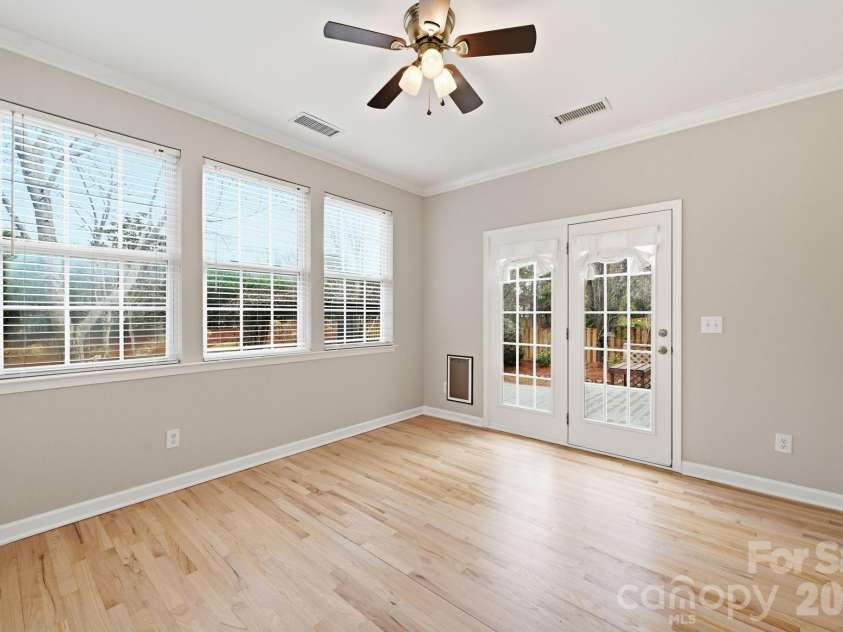 8116 Madrigal Court, Waxhaw, NC 28173.  MLS# CAR4347745, YatesRealty ID 16106. 
