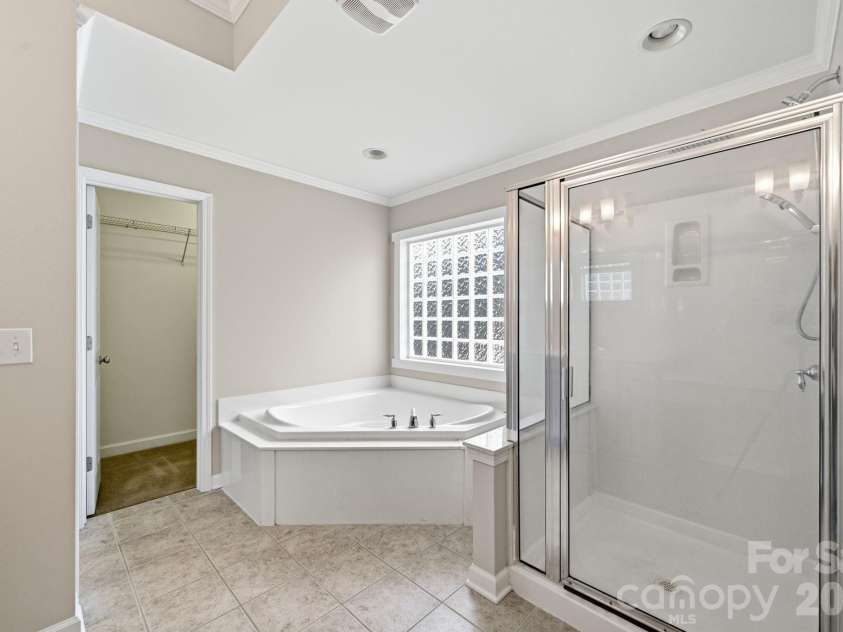 8116 Madrigal Court, Waxhaw, NC 28173.  MLS# CAR4347745, YatesRealty ID 16106. 