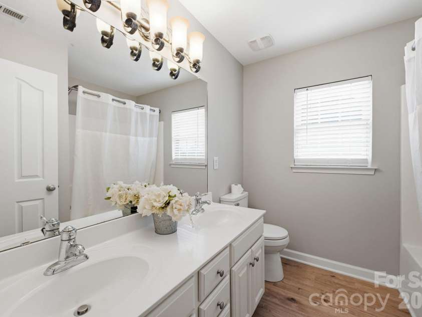 8116 Madrigal Court, Waxhaw, NC 28173.  MLS# CAR4347745, YatesRealty ID 16106. 