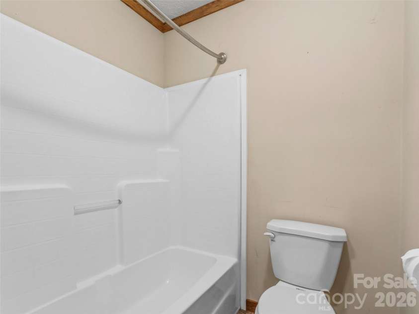 695 Johnson Farm Road, Canton, NC 28716.  MLS# CAR4359837, YatesRealty ID 16107. 2nd Bath