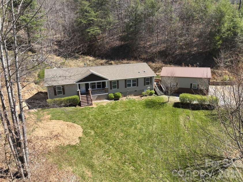 695 Johnson Farm Road, Canton, NC 28716.  MLS# CAR4359837, YatesRealty ID 16107. 