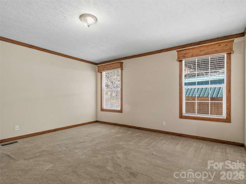 695 Johnson Farm Road, Canton, NC 28716.  MLS# CAR4359837, YatesRealty ID 16107. 