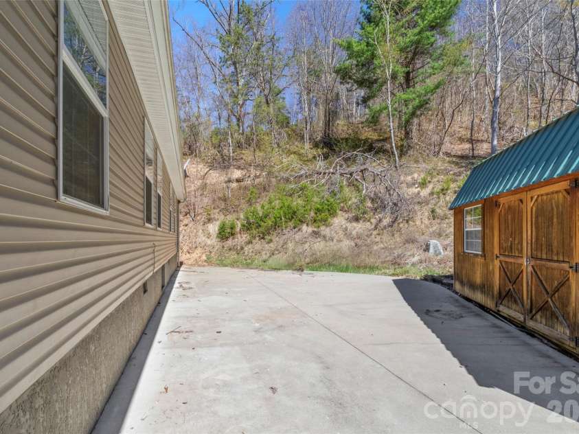 695 Johnson Farm Road, Canton, NC 28716.  MLS# CAR4359837, YatesRealty ID 16107. 