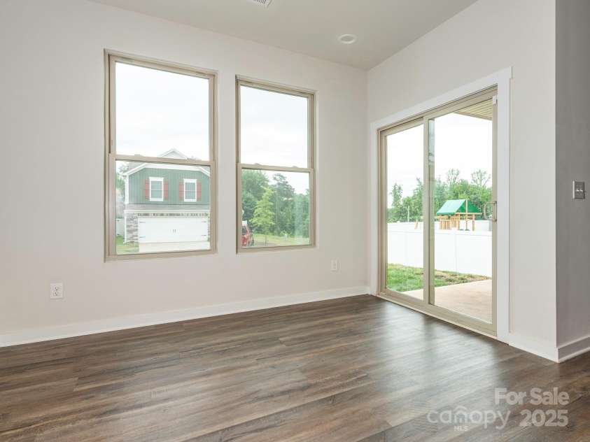 805 Old Little Rock Road, Charlotte, NC 28214.  MLS# CAR4259723, YatesRealty ID 16107. Breakfast Nook