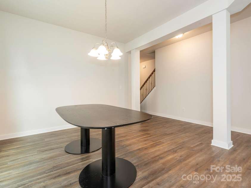 805 Old Little Rock Road, Charlotte, NC 28214.  MLS# CAR4259723, YatesRealty ID 16107. Dining Room