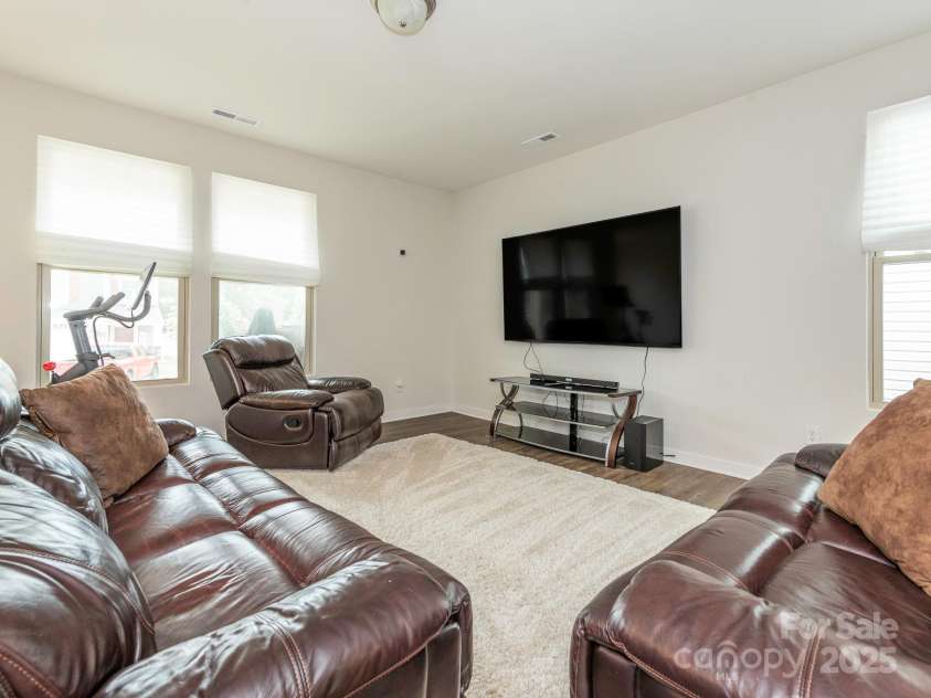 805 Old Little Rock Road, Charlotte, NC 28214.  MLS# CAR4259723, YatesRealty ID 16107. Living Room