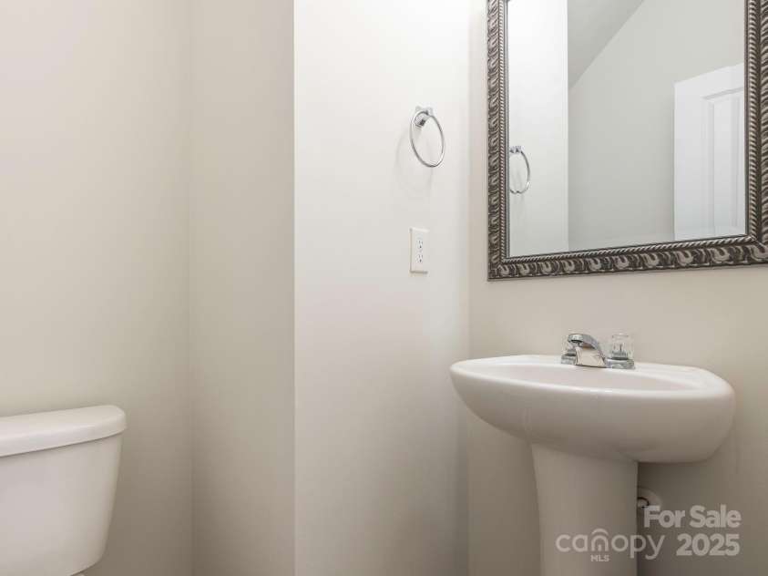 805 Old Little Rock Road, Charlotte, NC 28214.  MLS# CAR4259723, YatesRealty ID 16107. Main level half bath