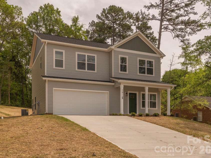 7813 Benning Street, Charlotte, NC 28216.  MLS# CAR4361877, YatesRealty ID 16109. 