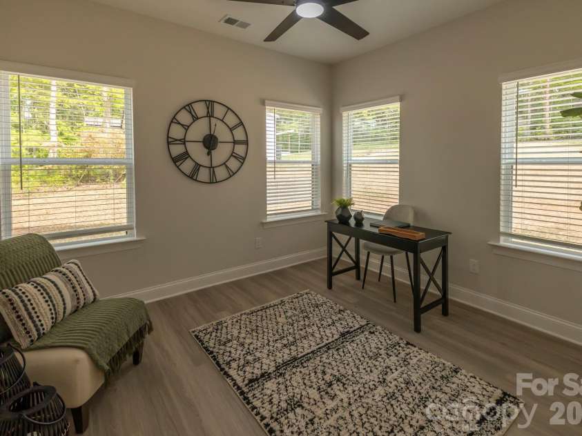 7813 Benning Street, Charlotte, NC 28216.  MLS# CAR4361877, YatesRealty ID 16109. 