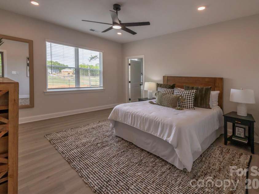 7813 Benning Street, Charlotte, NC 28216.  MLS# CAR4361877, YatesRealty ID 16109. 