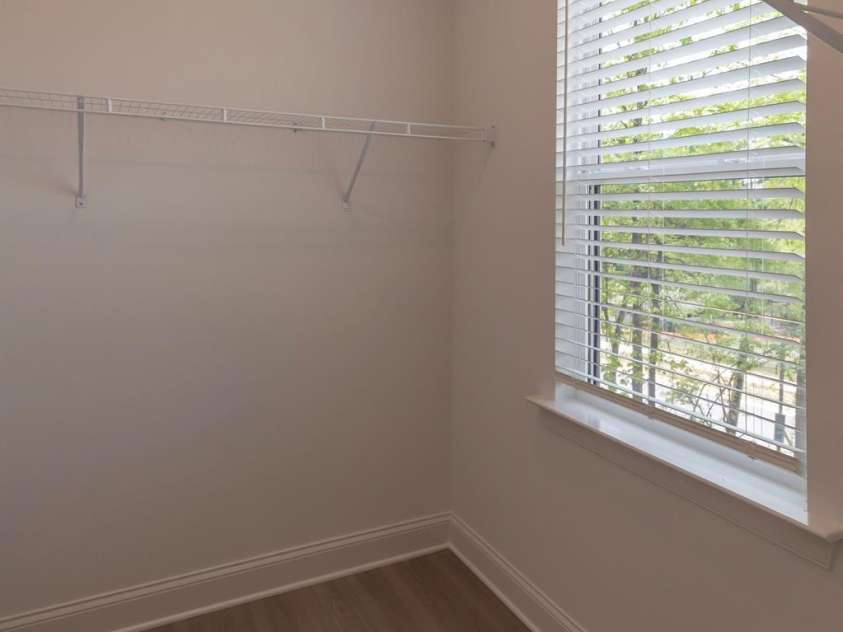 7813 Benning Street, Charlotte, NC 28216.  MLS# CAR4361877, YatesRealty ID 16109. 
