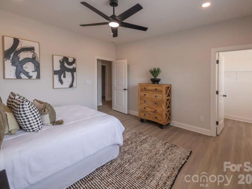 7813 Benning Street, Charlotte, NC 28216.  MLS# CAR4361877, YatesRealty ID 16109. 