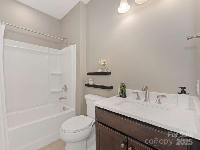 804 Birdsong Way, Fort Mill, SC 29715.  MLS# CAR4244710, YatesRealty ID 16109. 
