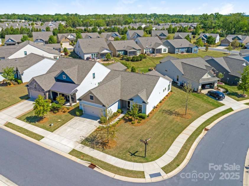 804 Birdsong Way, Fort Mill, SC 29715.  MLS# CAR4244710, YatesRealty ID 16109. 