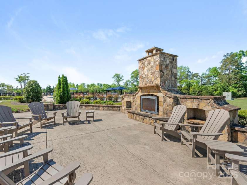804 Birdsong Way, Fort Mill, SC 29715.  MLS# CAR4244710, YatesRealty ID 16109. 