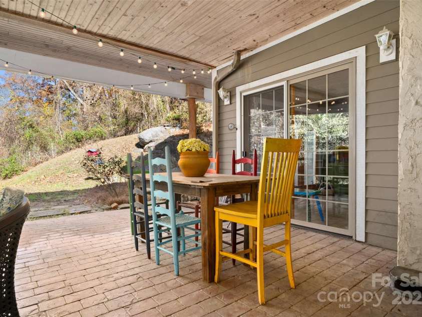 571 Terrys Gap Road, Fletcher, NC 28732.  MLS# CAR4330724, YatesRealty ID 1611. 