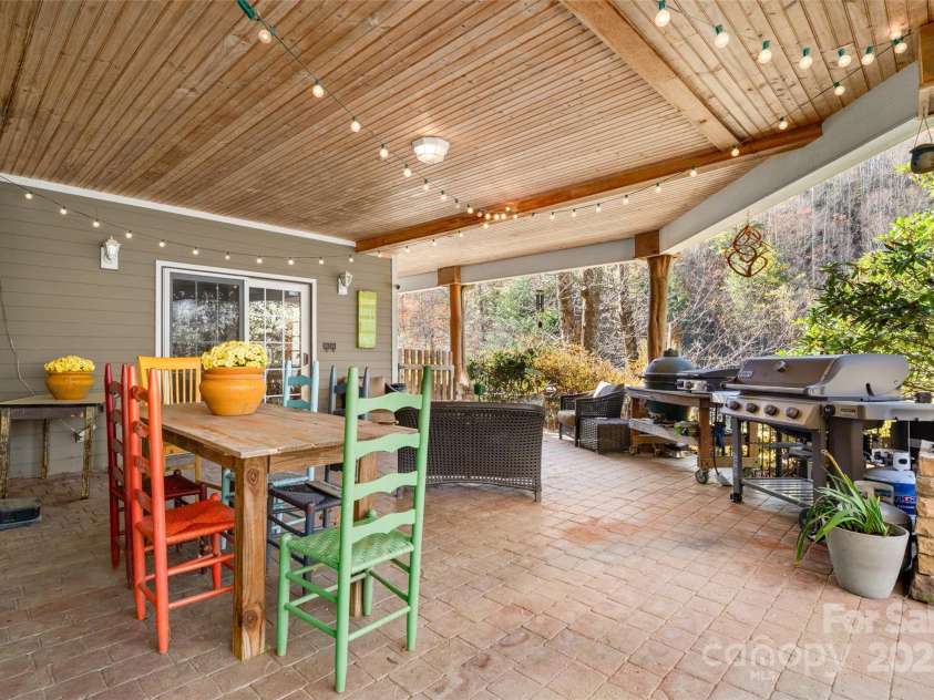 571 Terrys Gap Road, Fletcher, NC 28732.  MLS# CAR4330724, YatesRealty ID 1611. 