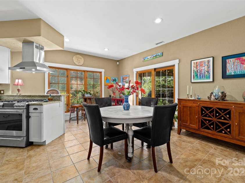 571 Terrys Gap Road, Fletcher, NC 28732.  MLS# CAR4330724, YatesRealty ID 1611. Dining Area