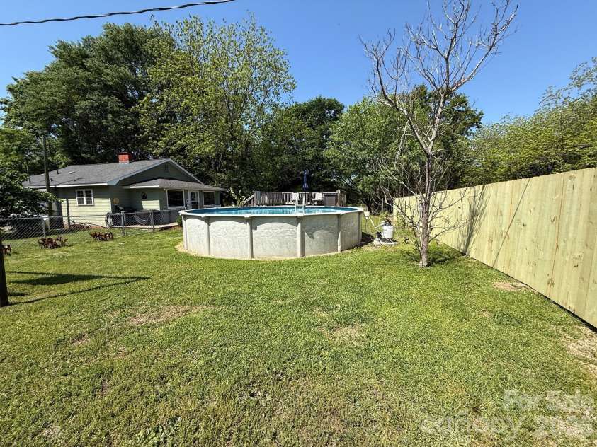 8601 Ansonville Polkton Road, Polkton, NC 28135.  MLS# CAR4244538, YatesRealty ID 16112. 