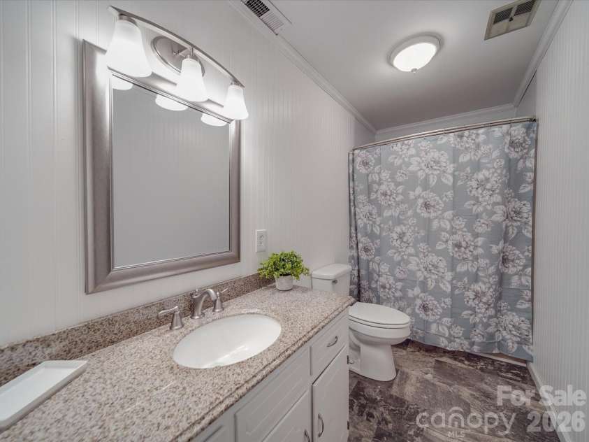 8601 Ansonville Polkton Road, Polkton, NC 28135.  MLS# CAR4244538, YatesRealty ID 16112. 