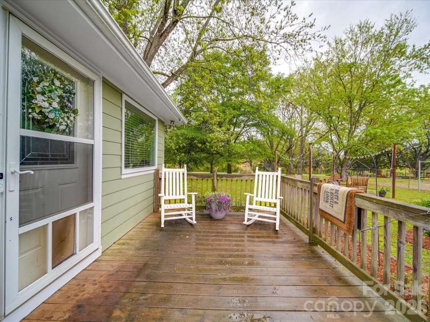 8601 Ansonville Polkton Road, Polkton, NC 28135.  MLS# CAR4244538, YatesRealty ID 16112. 