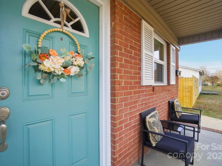 906 Eastwood Drive, Rock Hill, SC 29730.  MLS# CAR4333125, YatesRealty ID 16113. 