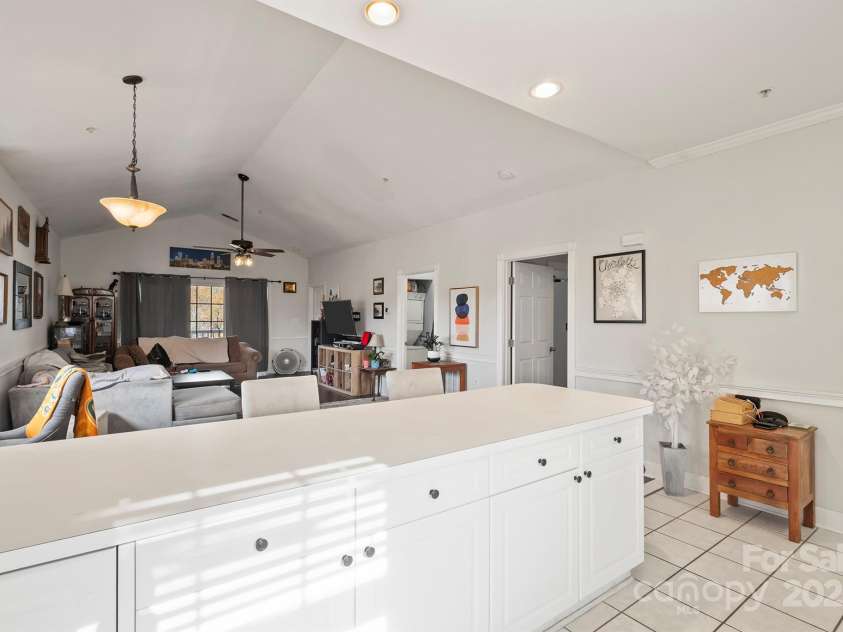 8931 Meadow Vista Road, Charlotte, NC 28213.  MLS# CAR4203743, YatesRealty ID 16114. 