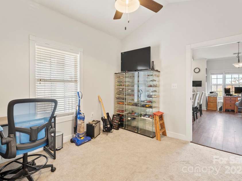 8931 Meadow Vista Road, Charlotte, NC 28213.  MLS# CAR4203743, YatesRealty ID 16114. 