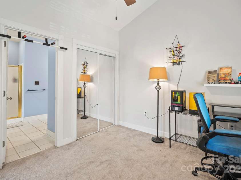 8931 Meadow Vista Road, Charlotte, NC 28213.  MLS# CAR4203743, YatesRealty ID 16114. 