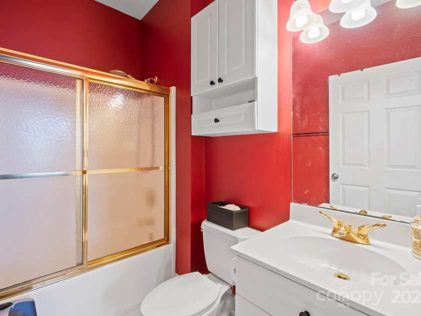 8931 Meadow Vista Road, Charlotte, NC 28213.  MLS# CAR4203743, YatesRealty ID 16114. 