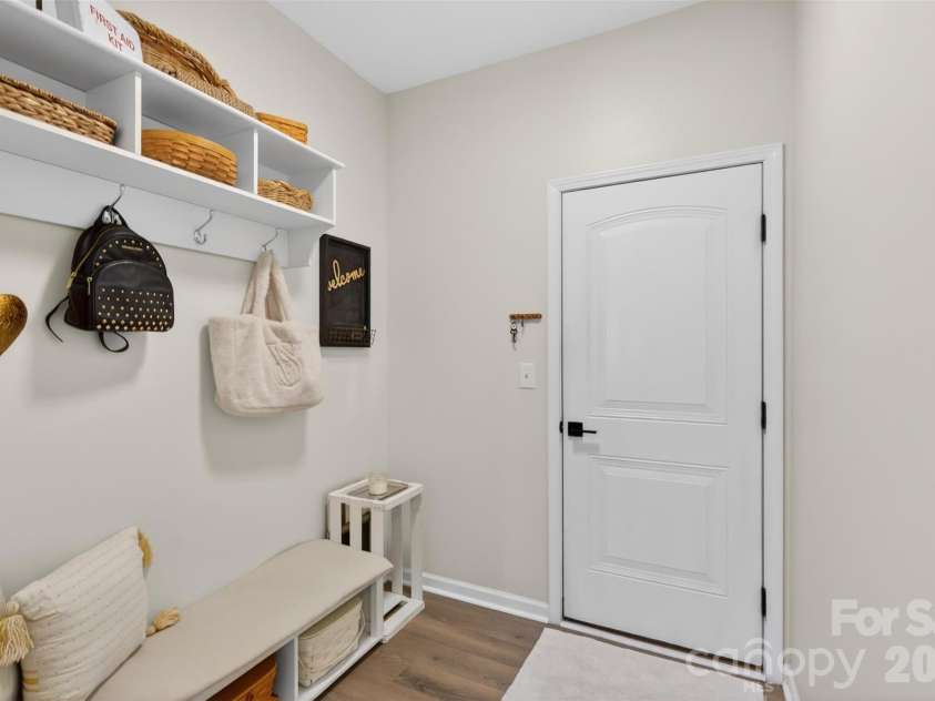 6038 Durango Way, Denver, NC 28037.  MLS# CAR4370348, YatesRealty ID 16115. 