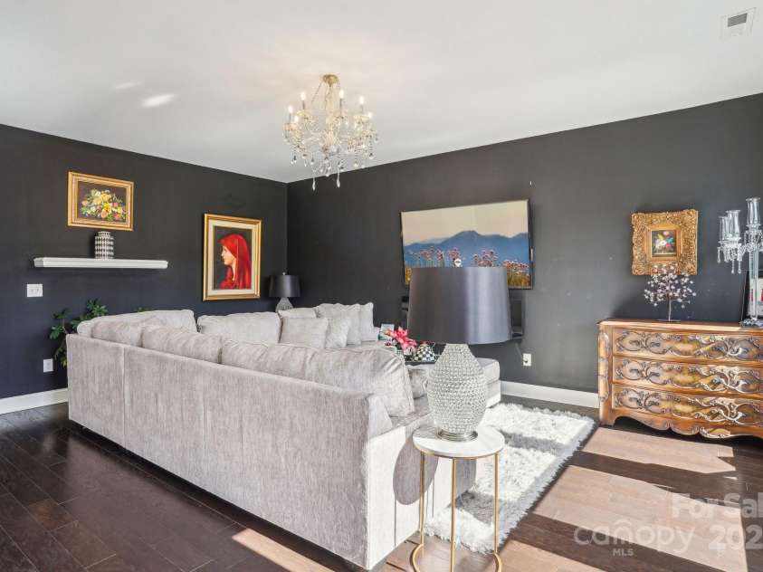 21610 Rio Oro Drive, Cornelius, NC 28031.  MLS# CAR4258966, YatesRealty ID 16116. 