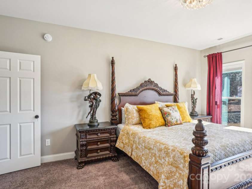 21610 Rio Oro Drive, Cornelius, NC 28031.  MLS# CAR4258966, YatesRealty ID 16116. 