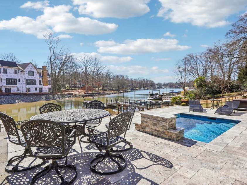 21610 Rio Oro Drive, Cornelius, NC 28031.  MLS# CAR4258966, YatesRealty ID 16116. 