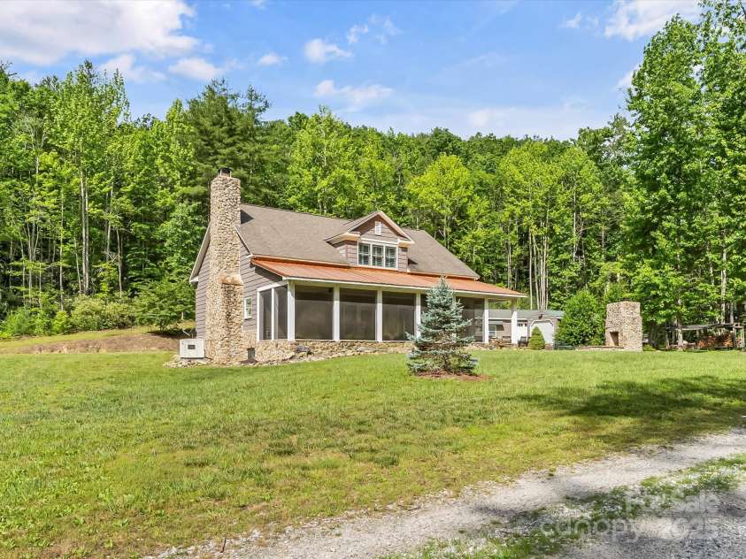 4290 Black Bear Trail, Morganton, NC 28655.  MLS# CAR4258789, YatesRealty ID 16117. 