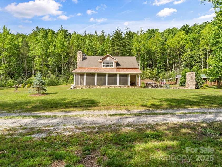 4290 Black Bear Trail, Morganton, NC 28655.  MLS# CAR4258789, YatesRealty ID 16117. 