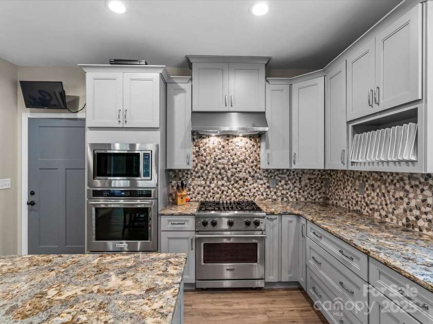 4290 Black Bear Trail, Morganton, NC 28655.  MLS# CAR4258789, YatesRealty ID 16117. 