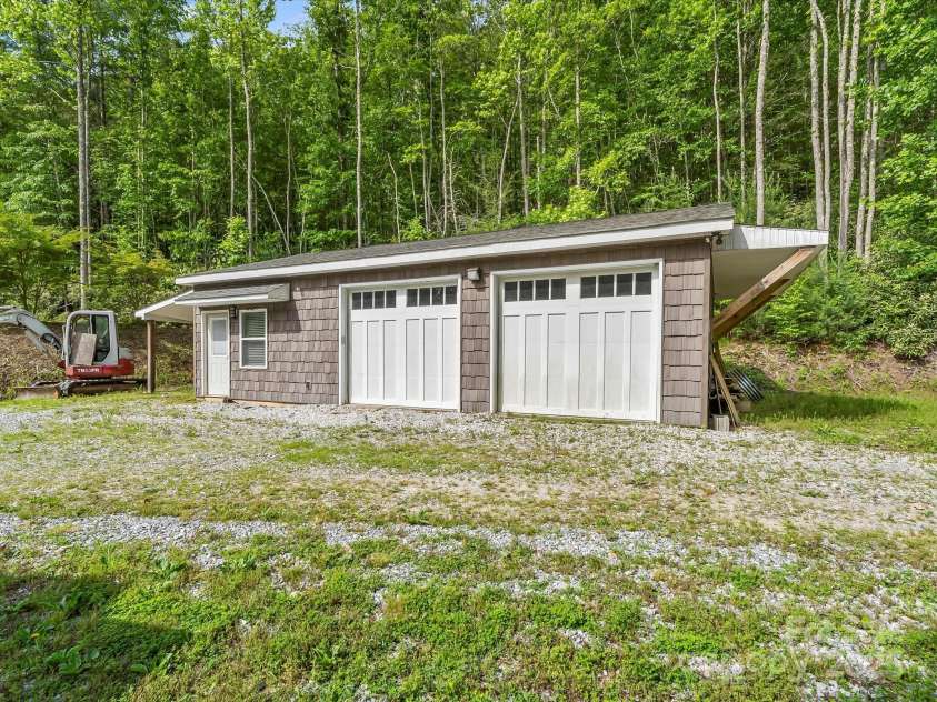 4290 Black Bear Trail, Morganton, NC 28655.  MLS# CAR4258789, YatesRealty ID 16117. 