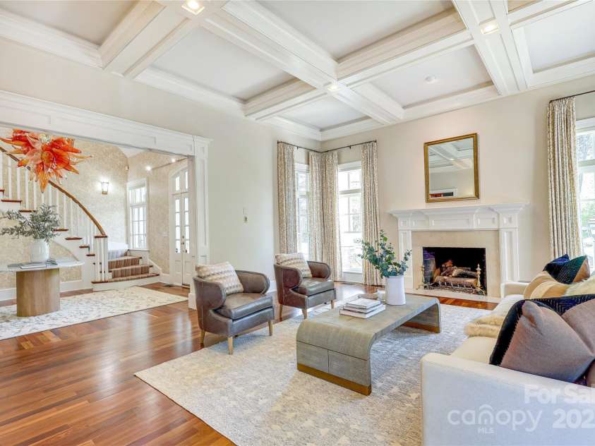 1333 Carlton Avenue, Charlotte, NC 28203.  MLS# CAR4211721, YatesRealty ID 16118. 