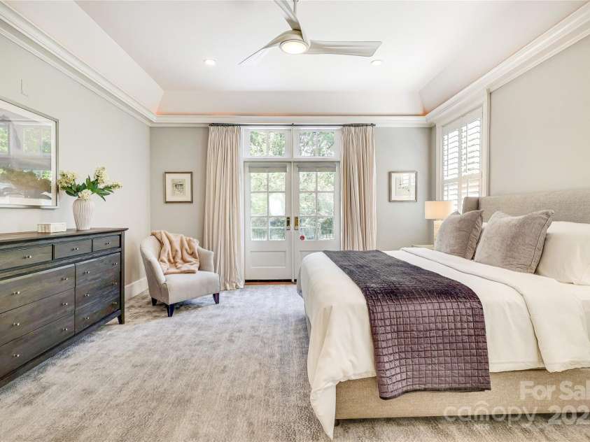 1333 Carlton Avenue, Charlotte, NC 28203.  MLS# CAR4211721, YatesRealty ID 16118. 