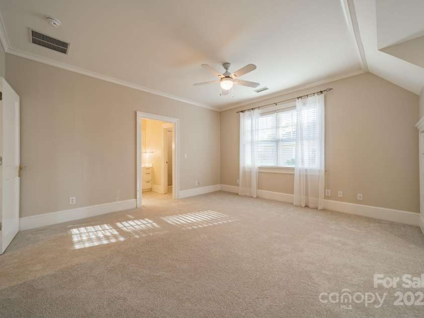 1333 Carlton Avenue, Charlotte, NC 28203.  MLS# CAR4211721, YatesRealty ID 16118. Secondary Bedroom #2