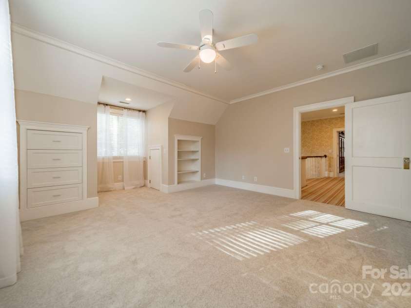 1333 Carlton Avenue, Charlotte, NC 28203.  MLS# CAR4211721, YatesRealty ID 16118. Secondary Bedroom #2 w/Ensuite and Built-in Drawers