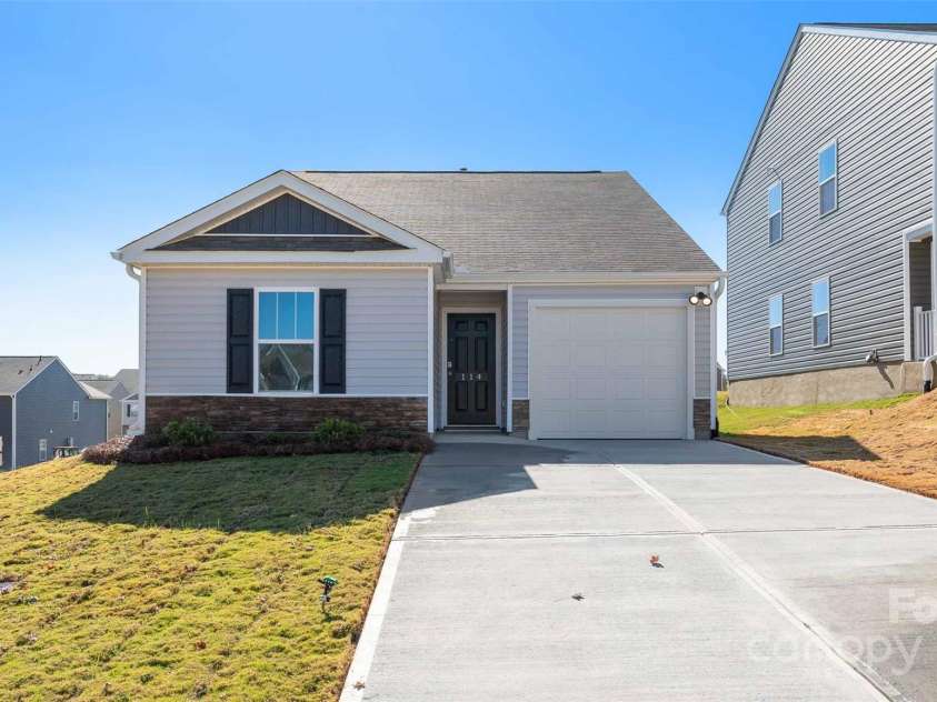 4677 Fanning Road, Hickory, NC 28602.  MLS# CAR4264668, YatesRealty ID 16119. 