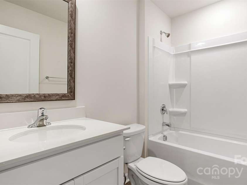 4677 Fanning Road, Hickory, NC 28602.  MLS# CAR4264668, YatesRealty ID 16119. 