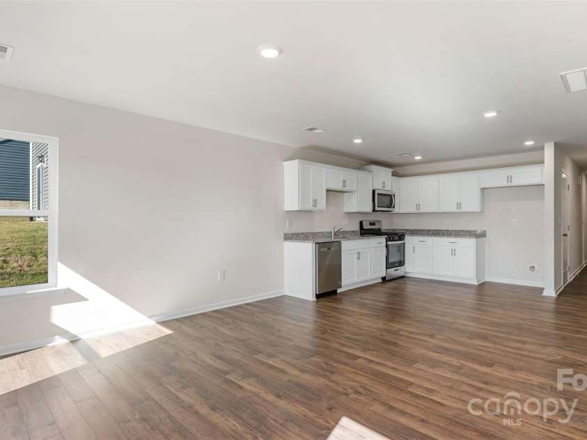 4677 Fanning Road, Hickory, NC 28602.  MLS# CAR4264668, YatesRealty ID 16119. 