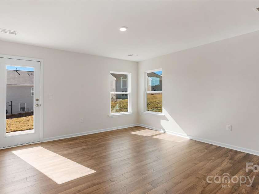 4677 Fanning Road, Hickory, NC 28602.  MLS# CAR4264668, YatesRealty ID 16119. 