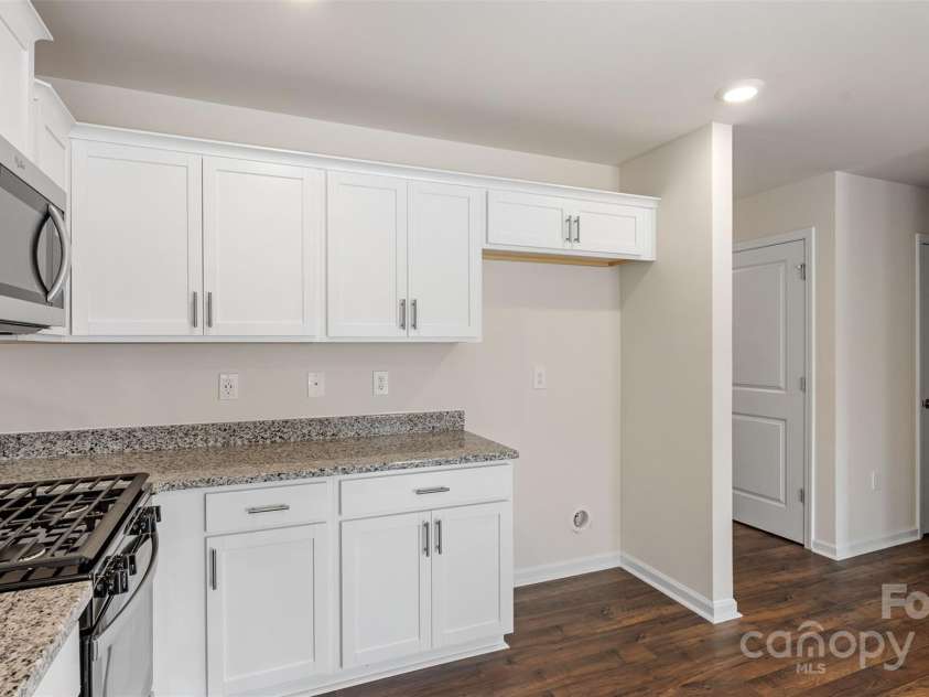 4677 Fanning Road, Hickory, NC 28602.  MLS# CAR4264668, YatesRealty ID 16119. 