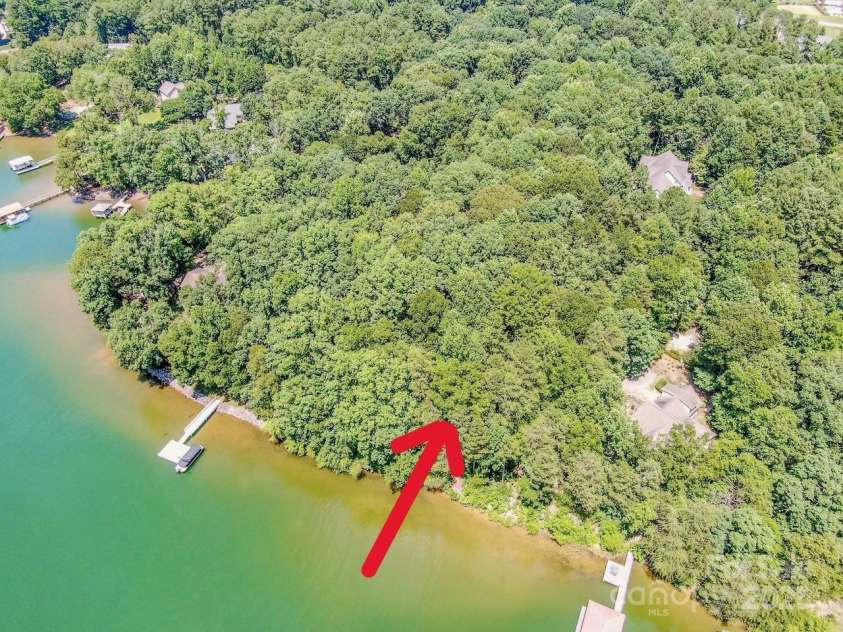 127 Melrose Lane, Mooresville, NC 28117.  MLS# CAR4288916, YatesRealty ID 1612. 