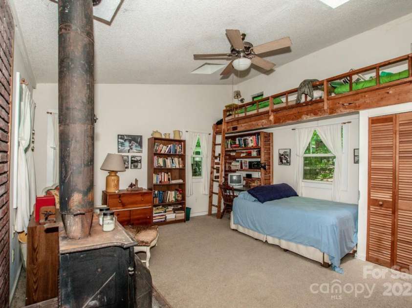 127 Melrose Lane, Mooresville, NC 28117.  MLS# CAR4288916, YatesRealty ID 1612. 